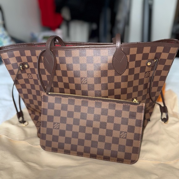 Authentic Louis Vuitton Neverdull MM Tote - Picture 8 of 10